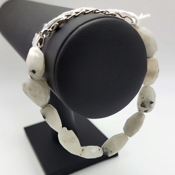 135.00 Cts Natural Unheated Blue Flash Moonstone Faceted Beads Beaded Bracelet - Picture 2 of 7